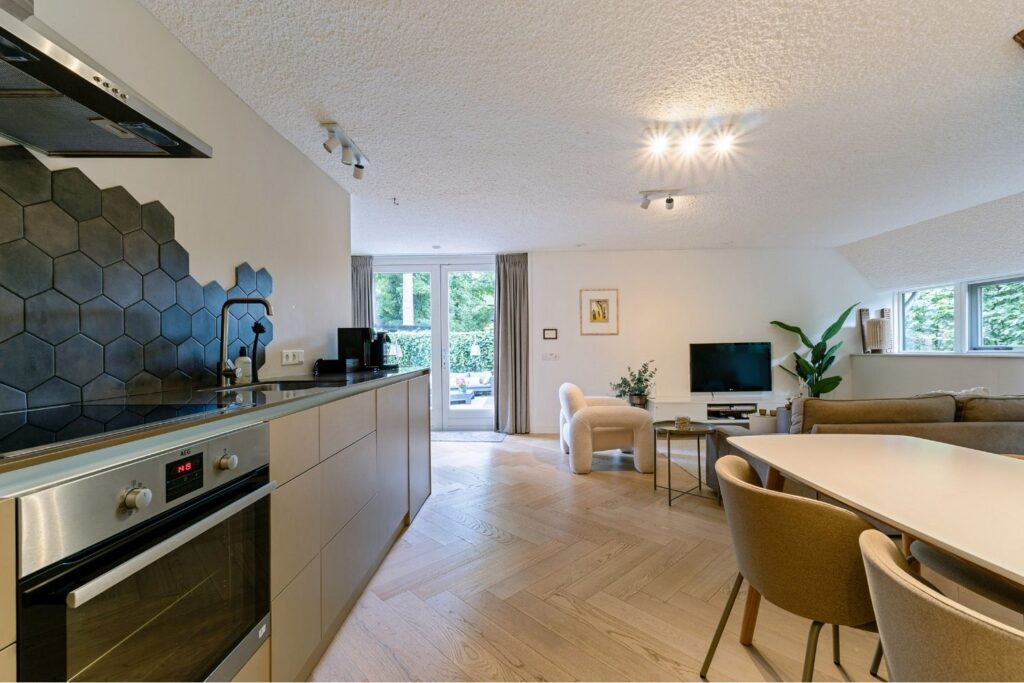 Bossuite Retraite met yoga keuken