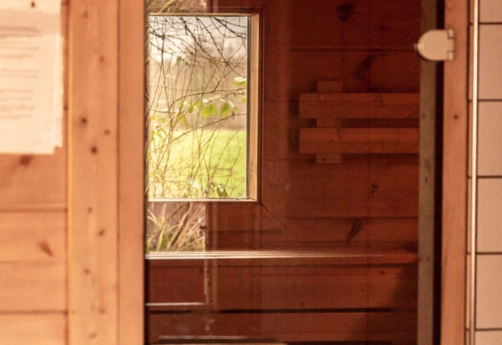 bos retraite sauna doorkijkje