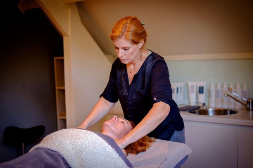 massage retraite in een luxe natuurhuisje
